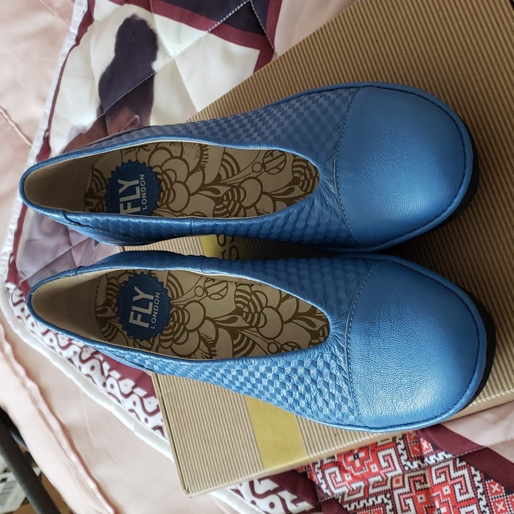 French blue leather wedge shoes